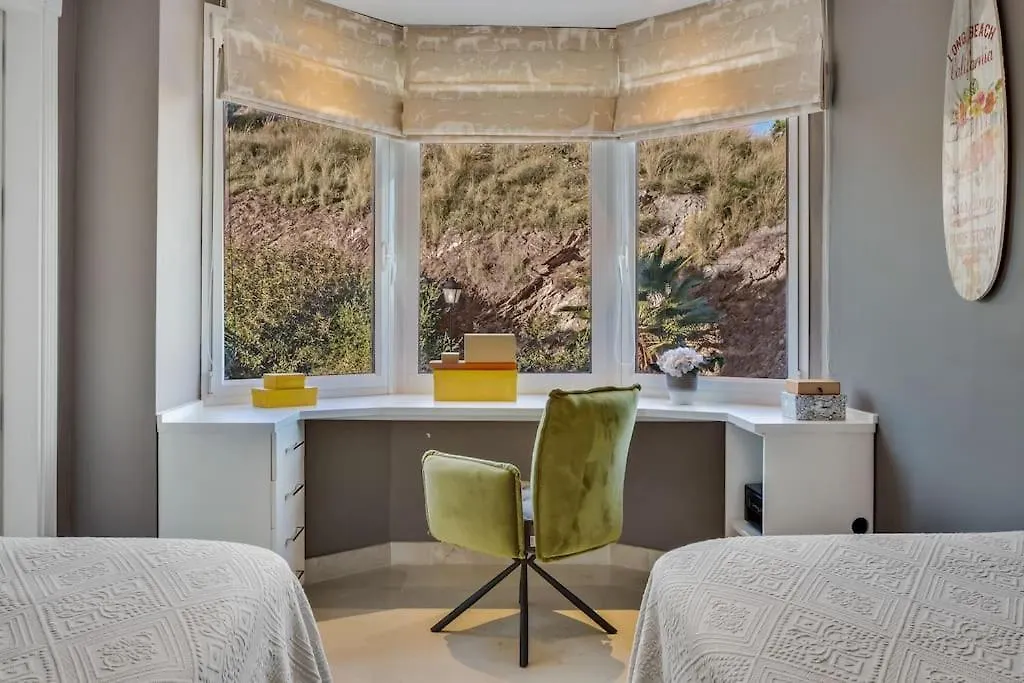 Elegant 3 Bed Apartment With Sea View In Nueva Andalucia Marbella