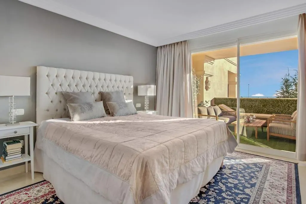 Elegant 3 Bed Apartment With Sea View In Nueva Andalucia Marbella