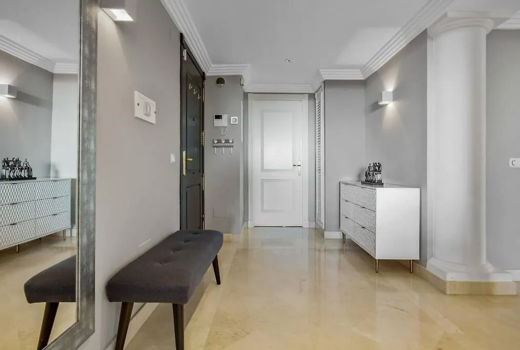 Elegant 3 Bed Apartment With Sea View In Nueva Andalucia Marbella