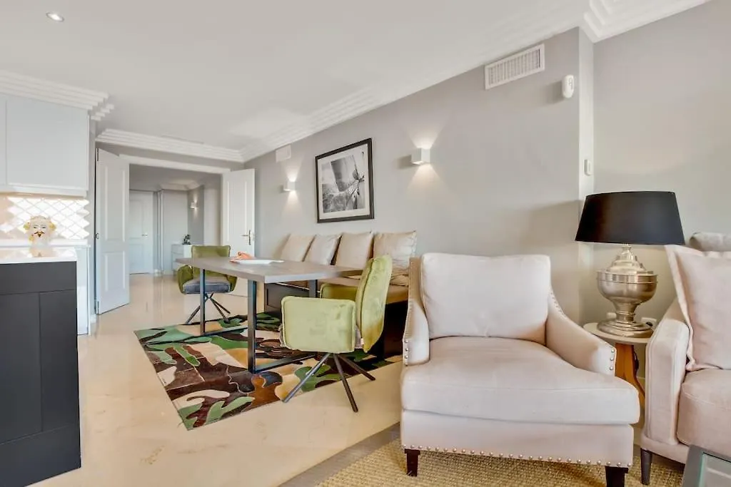 Elegant 3 Bed Apartment With Sea View In Nueva Andalucia Marbella