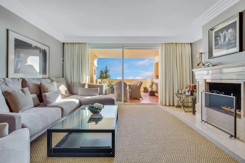 Elegant 3 Bed Apartment With Sea View In Nueva Andalucia Marbella